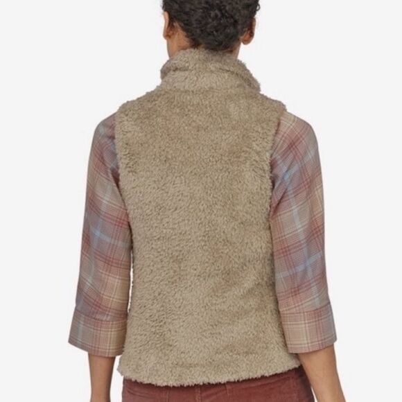 Patagonia, Los Gatos, Sherpa, vest, tan cream size medium - Picture 2 of 5